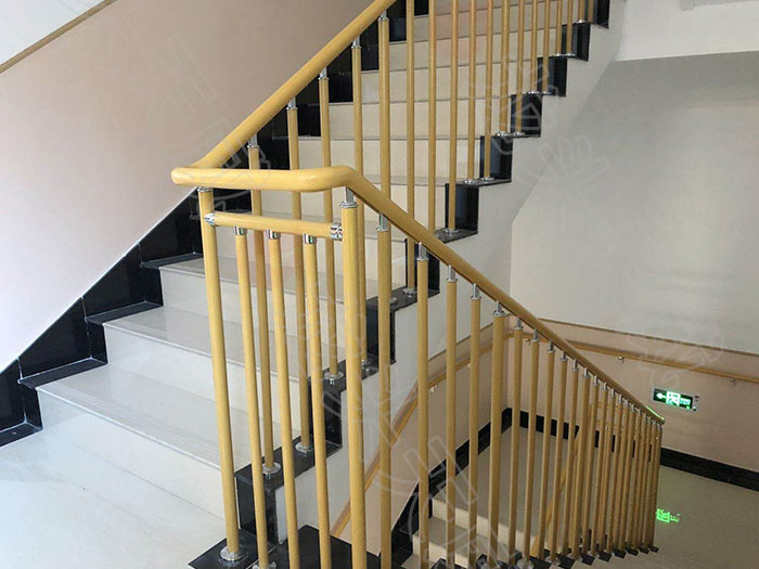 楼梯扶手安装效果图片
