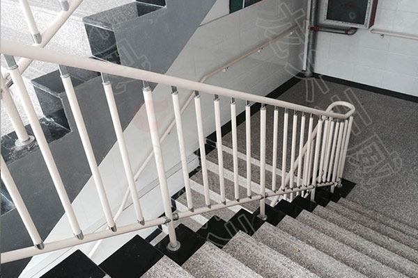 室内楼梯扶手图片