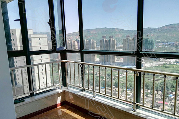 承插式阳台护栏装修效果图（图）
